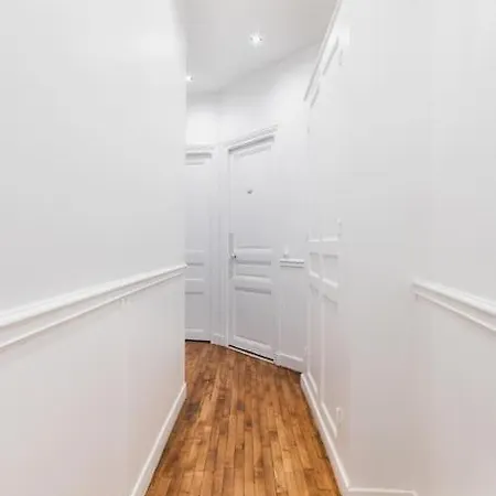 Apartment Haussmannian Apartment, Near Champs-elysees Paris