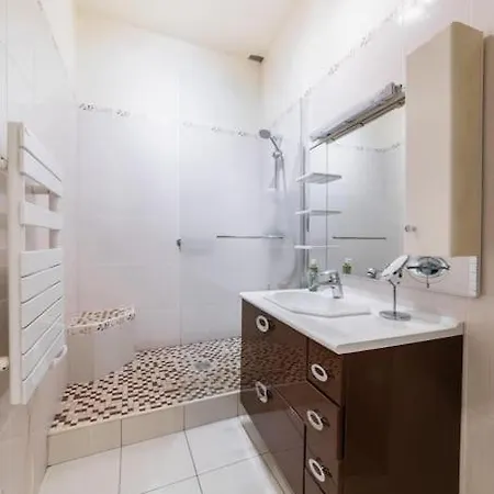 Haussmannian Apartment, Near Champs-elysees