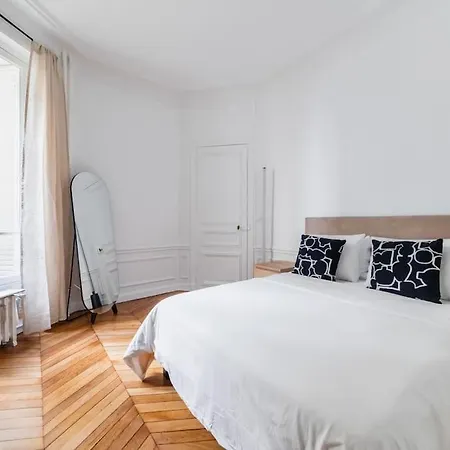 Haussmannian Apartment, Near Champs-elysees