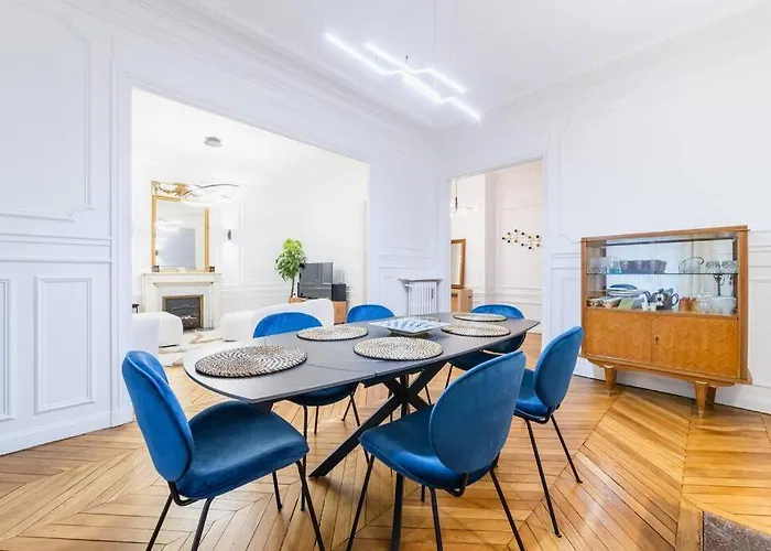 Apartmán Haussmannian Apartment, Near Champs-elysees