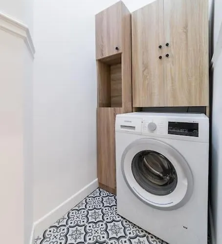 Haussmannian Apartment, Near Champs-elysees