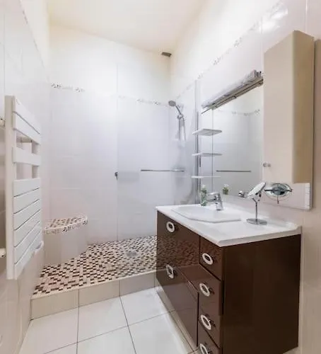Haussmannian Apartment, Near Champs-elysees
